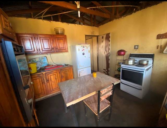 2 BEDROOM HOUSE FOR SALE IN KATLEHONG SOUTH